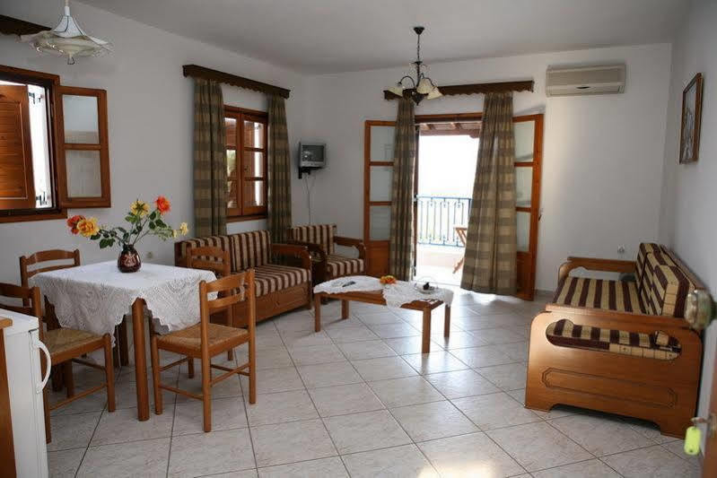Kavos Apartments Alonissos Patitiri Exterior foto
