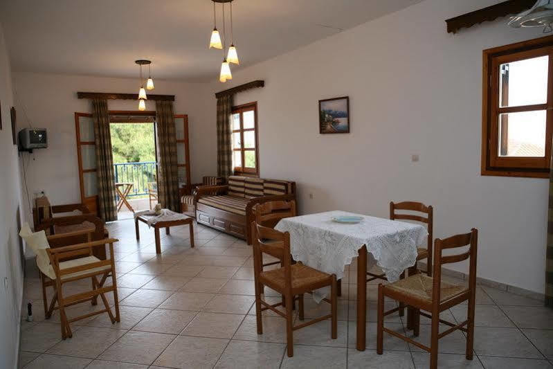 Kavos Apartments Alonissos Patitiri Exterior foto